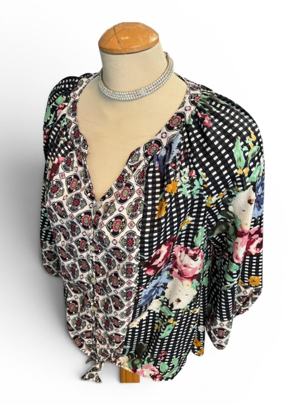 FIG AND FLOWER Top Boho Flowy Size Medium Floral Checkered Button Up